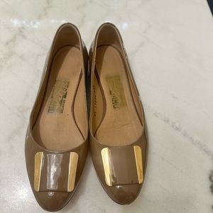 Ferragamo Flats 6.5 B